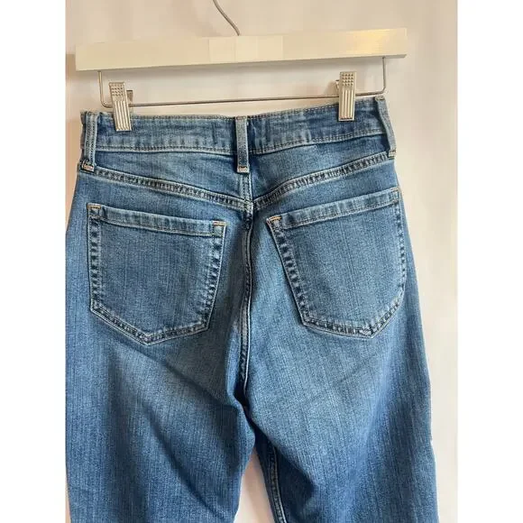 Abercrombie & Fitch High Rise Mom Jean Medium Wash Blue Size 26/2R - Picture 7 of 12